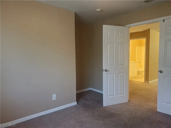 $1,295 | 2519 Park Road, Lehigh Acres, FL 33971