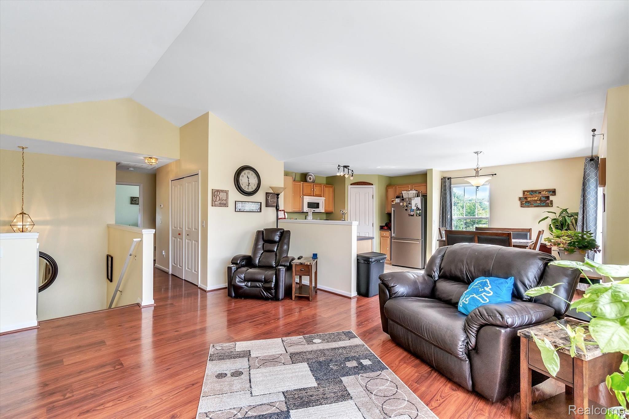 4309 Hampton Ridge Boulevard Howell, MI 48843 - Photo 13 of 38 13-4309-Hampton-Ridge-WindowStill-Real-Estate-Photography-13.jpg
