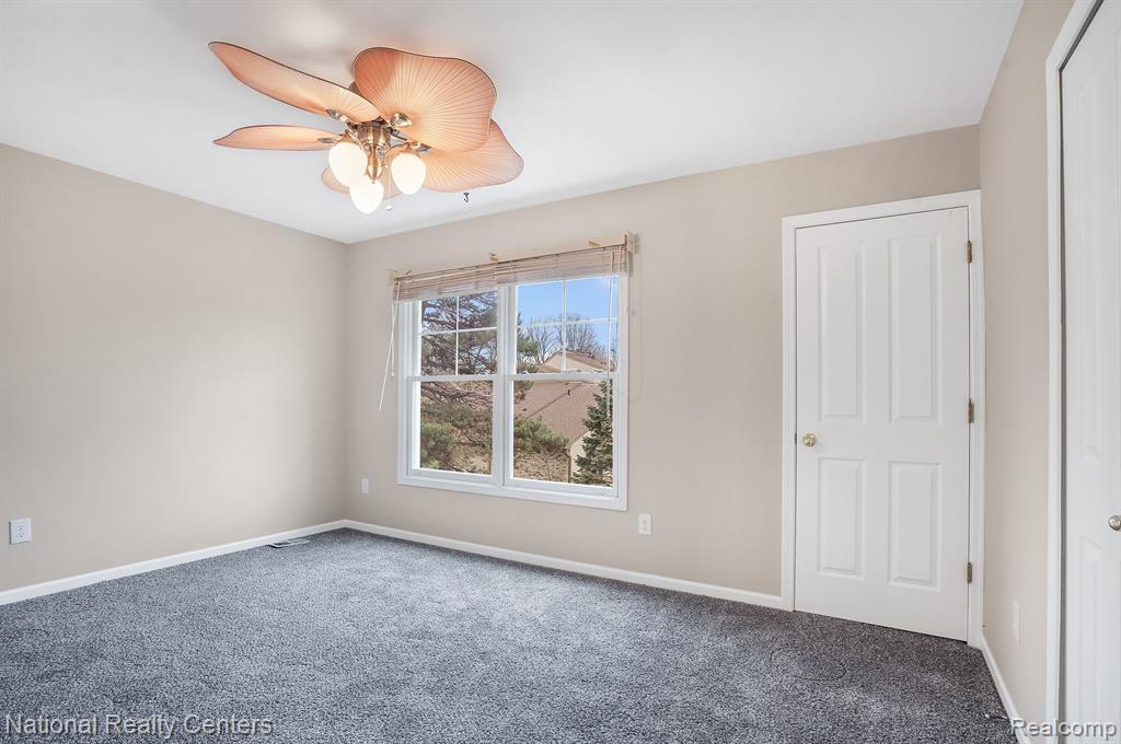 23085 Farmington Road Farmington, MI 48336 - Photo 16 of 31 Gallery Image 16