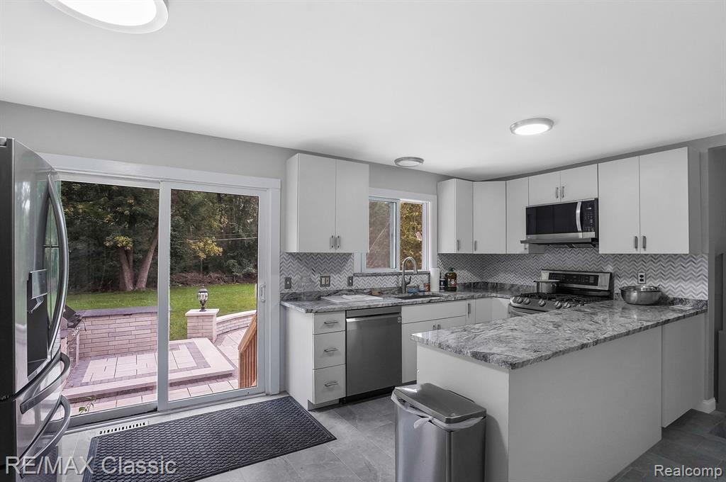 47230 West 11 Mile Road Novi, MI 48374 - Photo 10 of 42 Gallery Image 10