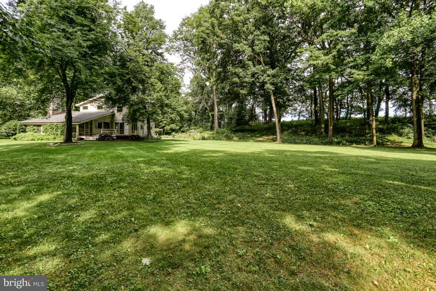 381 Greentree Road Elizabethtown, PA 17022 - Photo 8 of 35