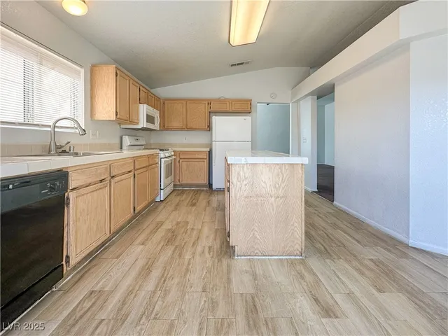 $1,900 | 362 Dooley Drive, Henderson, NV 89015