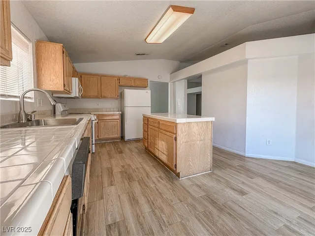 $1,900 | 362 Dooley Drive, Henderson, NV 89015