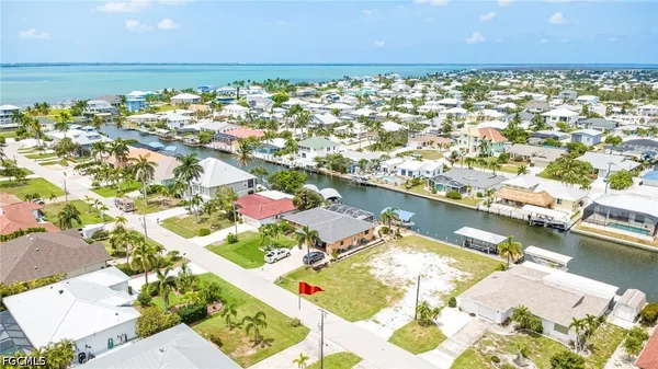 $385,000 | 2469 Cherimoya Lane, St. James City, FL 33956