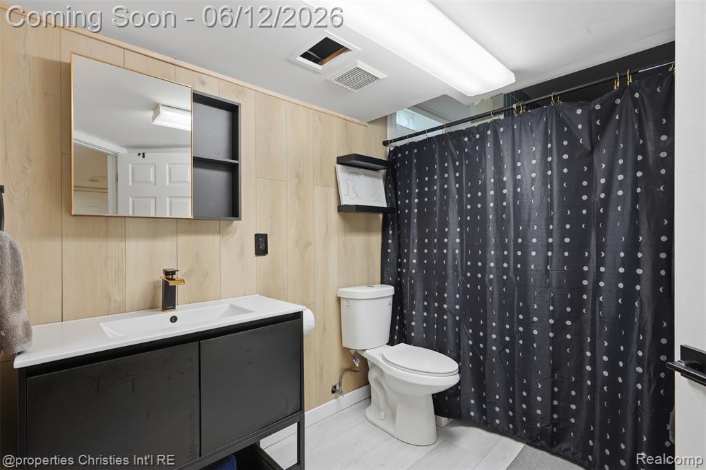 124 Rexton Street Novi, MI 48377 - Photo 29 of 44