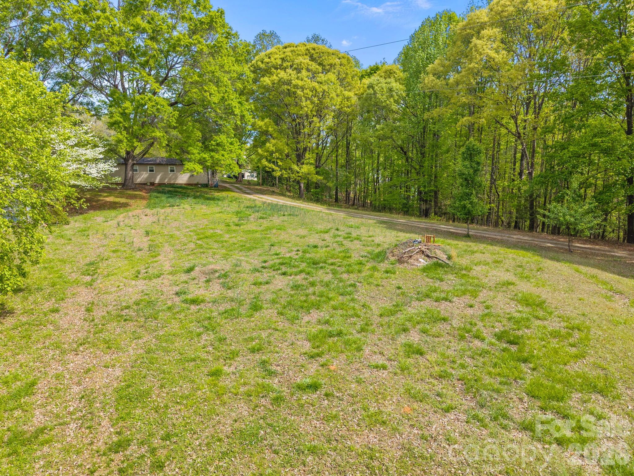 5748-5750 Vinewood Road Davidson, NC 28036 - Photo 4 of 6