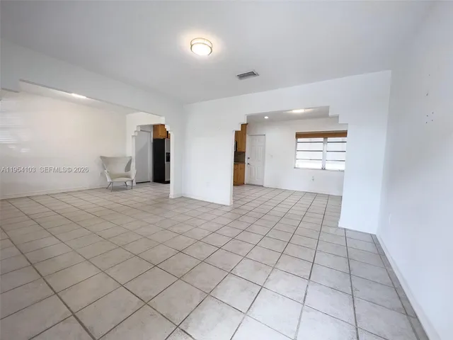 $3,600 | 6295 Southwest 33rd Street, Miami, FL 33155