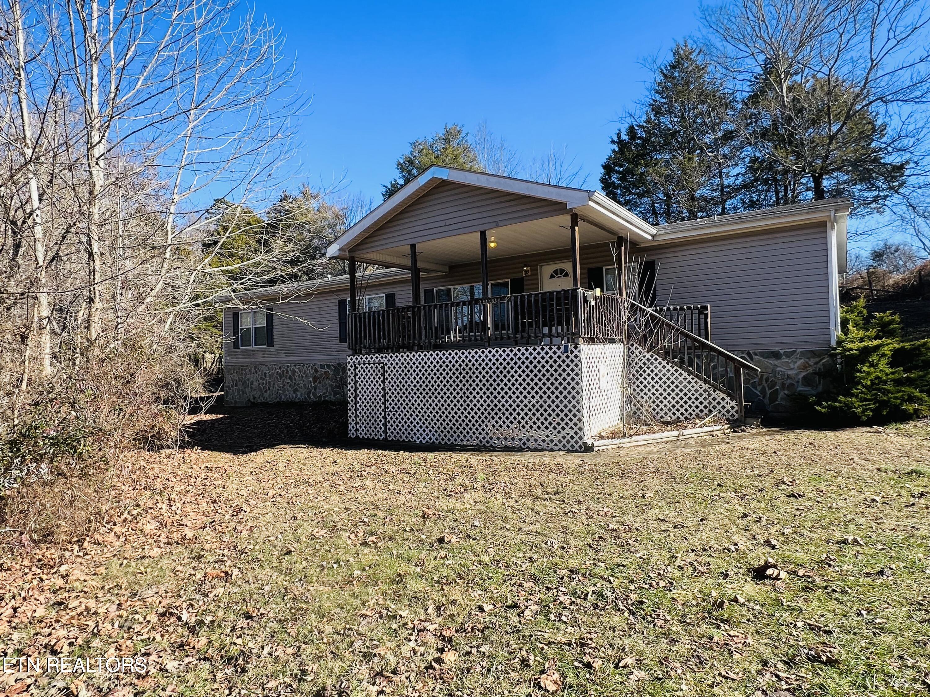 171 England Road Tazewell, TN 37879 - Photo 2 of 47 IMG_6563