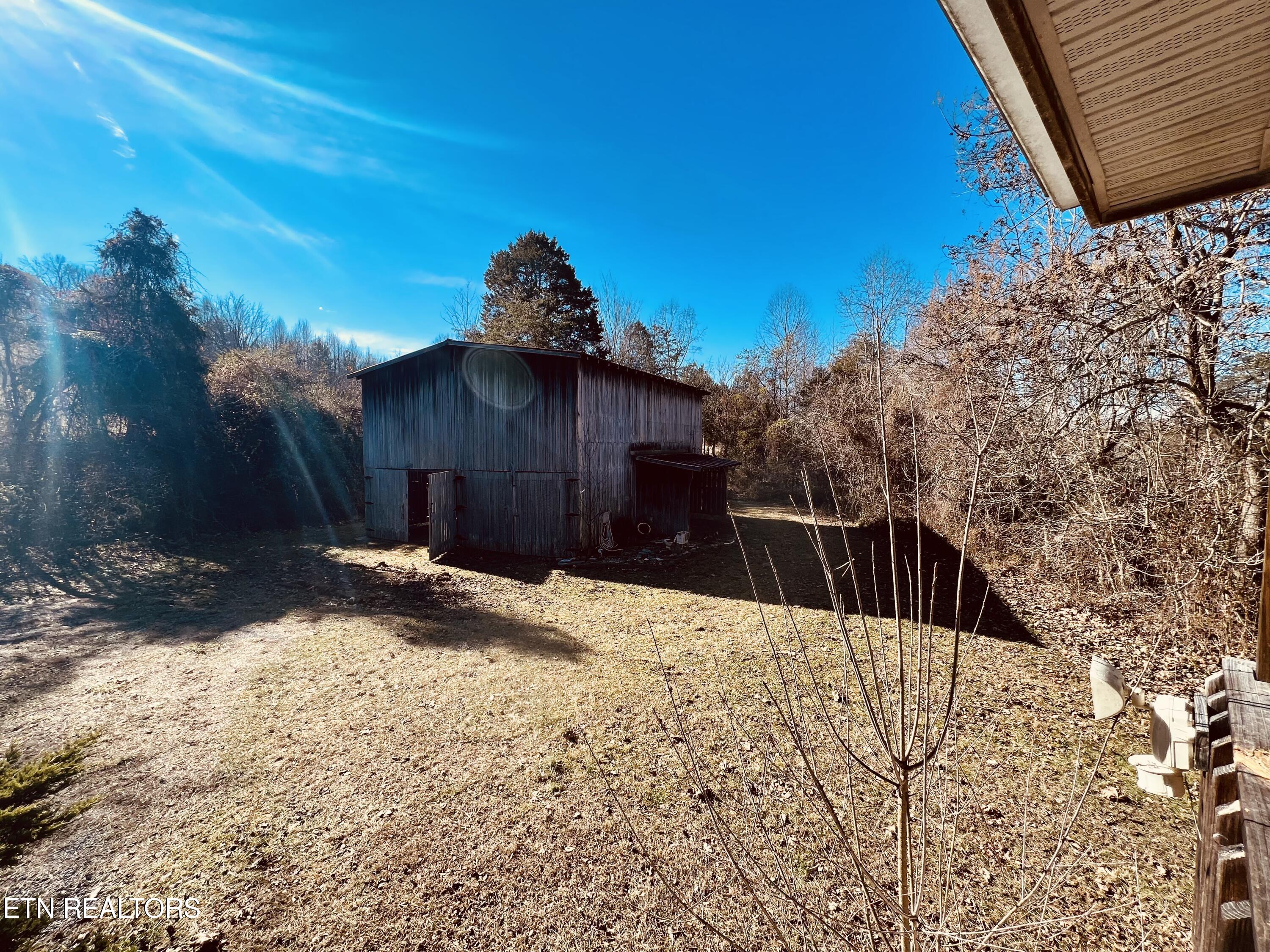 171 England Road Tazewell, TN 37879 - Photo 6 of 47 IMG_6556