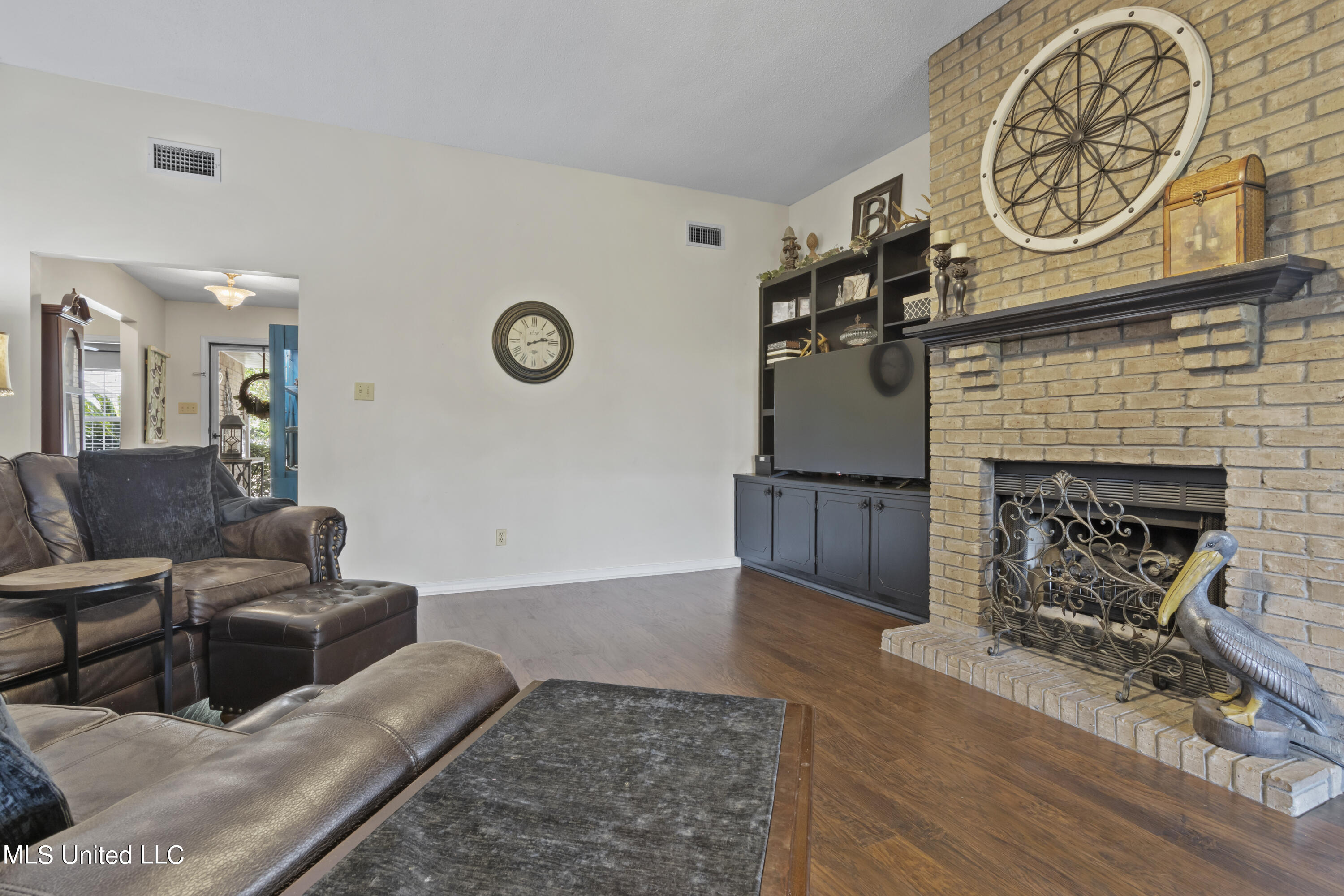 979 Bluff Ridge Biloxi, MS 39532 - Photo 6 of 21 006