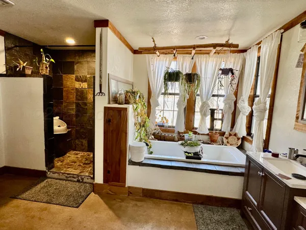 $159,000 | 811 Bungalow Avenue, Canadian, TX 79014