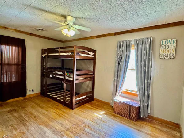 $159,000 | 811 Bungalow Avenue, Canadian, TX 79014