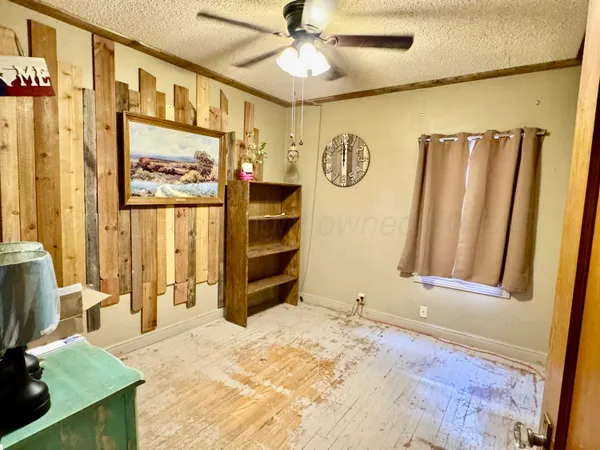 $159,000 | 811 Bungalow Avenue, Canadian, TX 79014