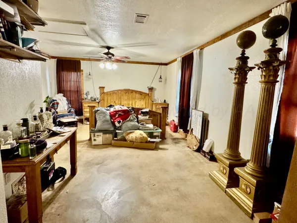 $159,000 | 811 Bungalow Avenue, Canadian, TX 79014