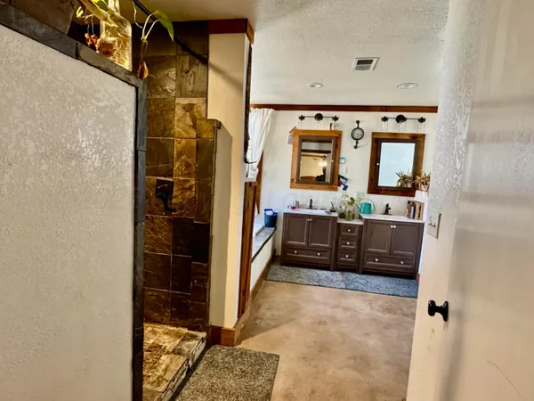 $159,000 | 811 Bungalow Avenue, Canadian, TX 79014