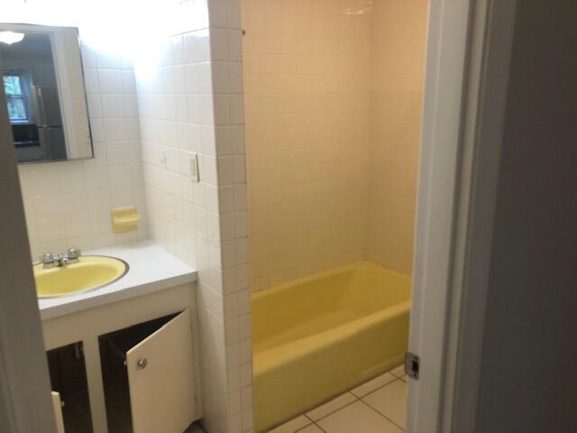 168 Woodbridge Road, Unit 7 York, ME 03909 - Photo 18 of 22 thumbnail_IMG_8055