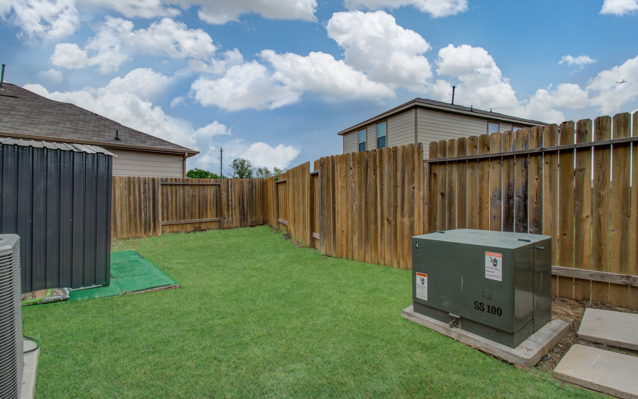 13309 Myrtle Meadows Lane Houston, TX 77048 - Photo 32 of 32 a view of backyard with tub and wooden fence