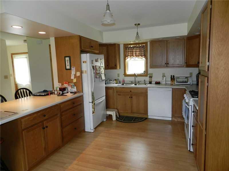 39 South Ridge Road Palmyra, ME 04965 - Photo 7 of 25 Kitchen.