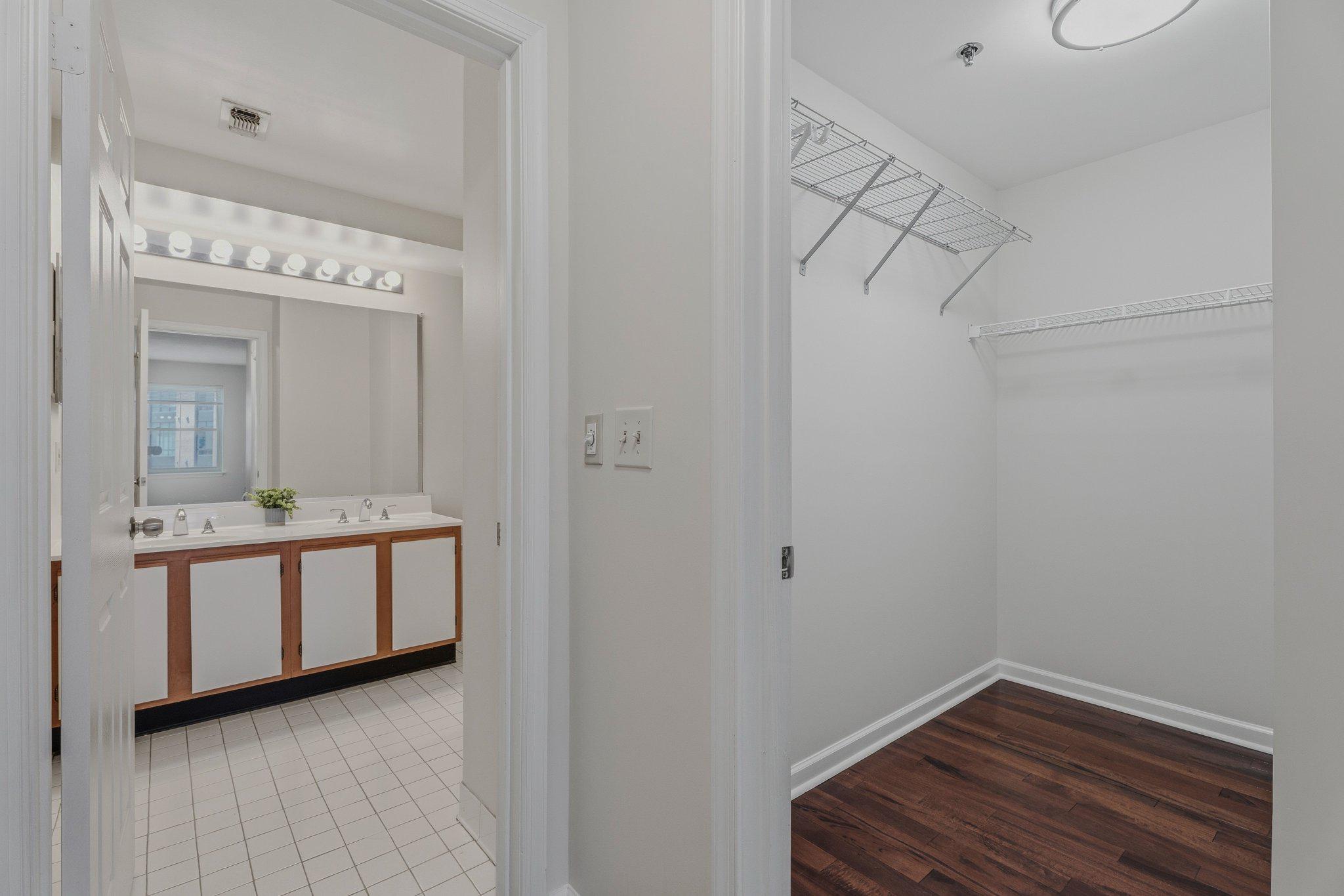 960 Fell Street, Unit 308 Baltimore, MD 21231 - Photo 24 of 38 Ensuite bat and spacious walk in closetcloset.