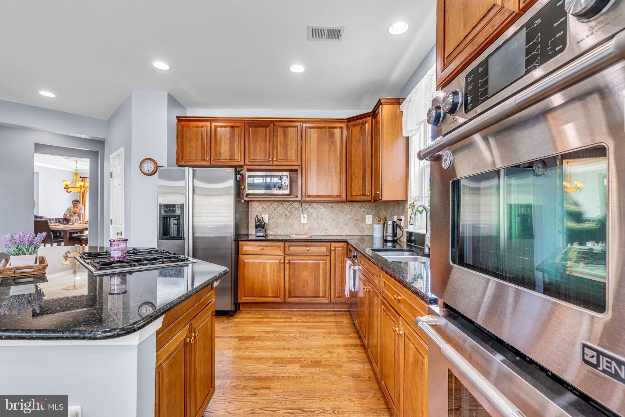 7545 Rio Grande Way Gainesville, VA 20155 - Photo 25 of 74 Gallery Image 25
