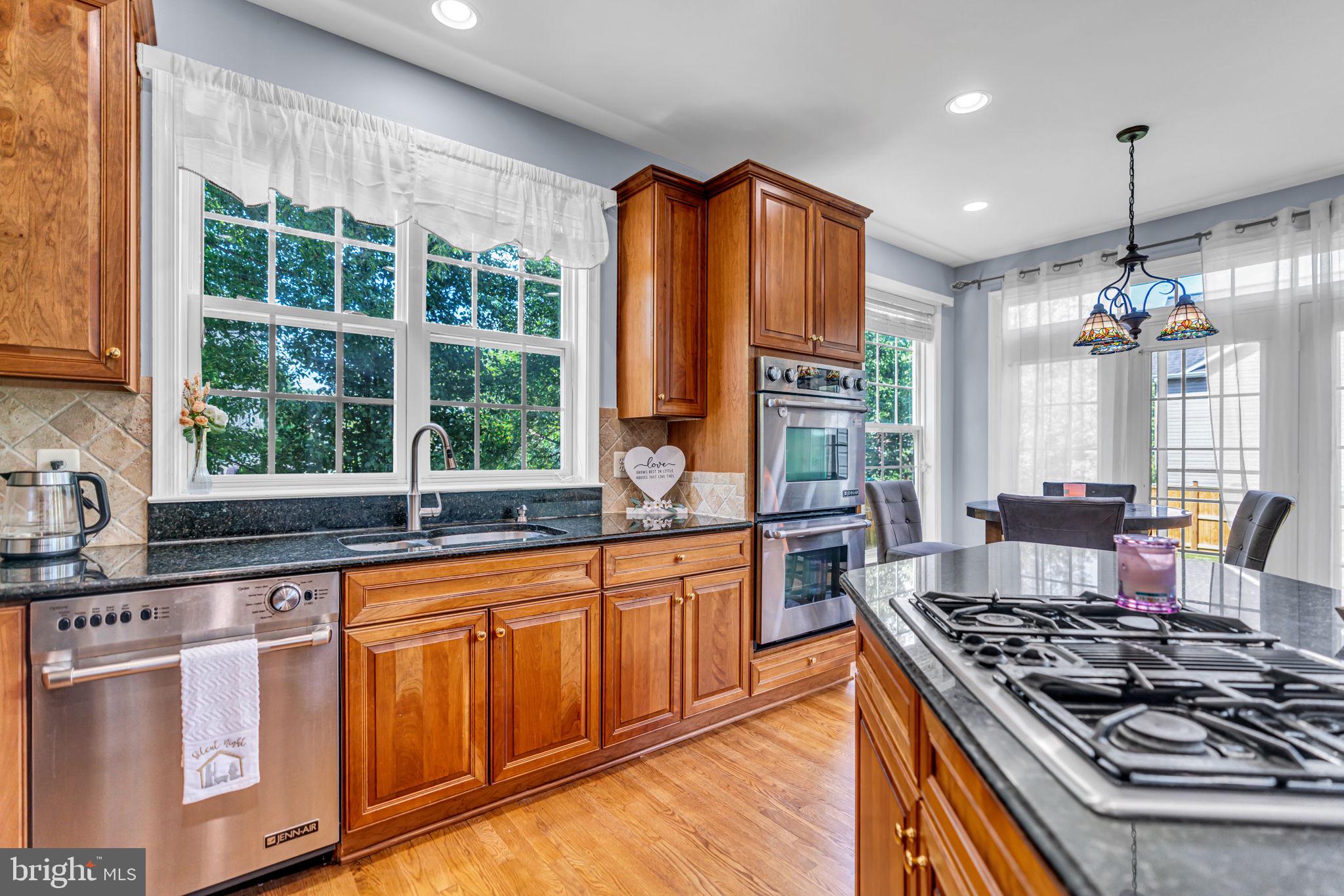 7545 Rio Grande Way Gainesville, VA 20155 - Photo 27 of 74 Gallery Image 27