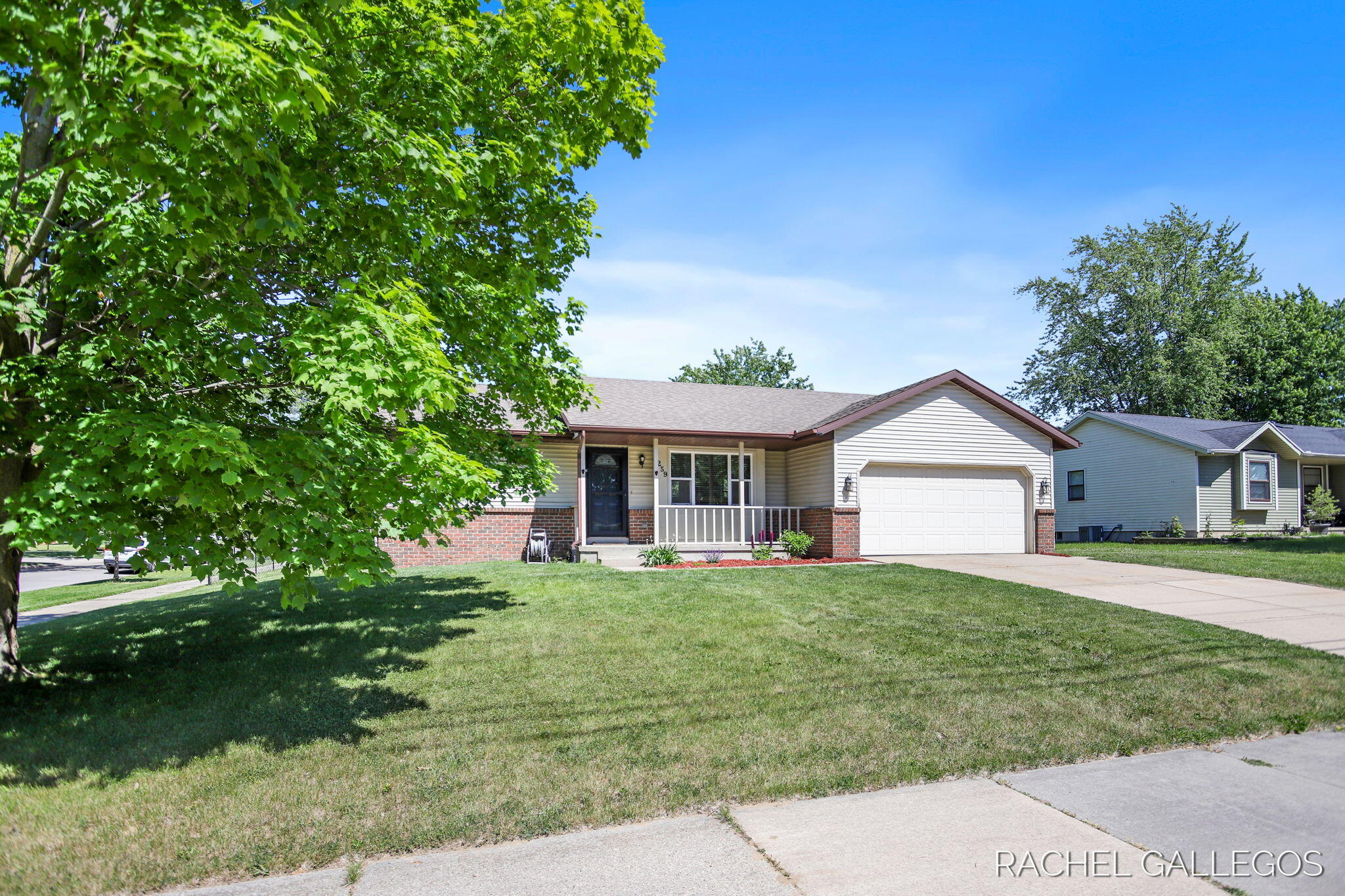 259 Country Club Road Holland, MI 49423 - Photo 2 of 47 2-web-or-mls-259-country-club-rd