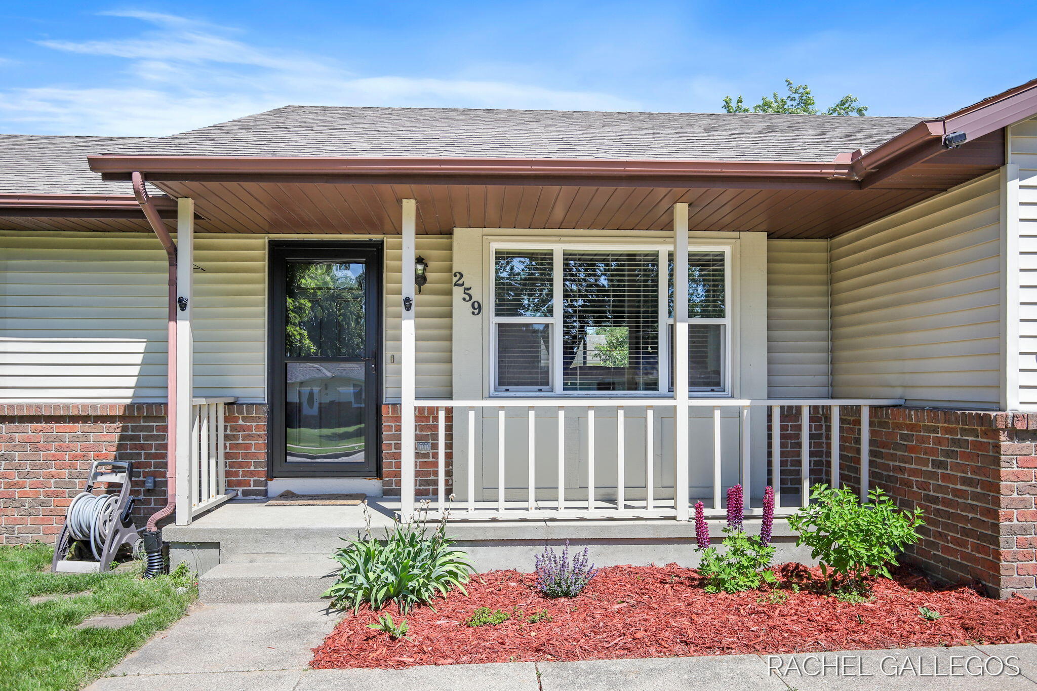 259 Country Club Road Holland, MI 49423 - Photo 4 of 47 4-web-or-mls-259-country-club-rd