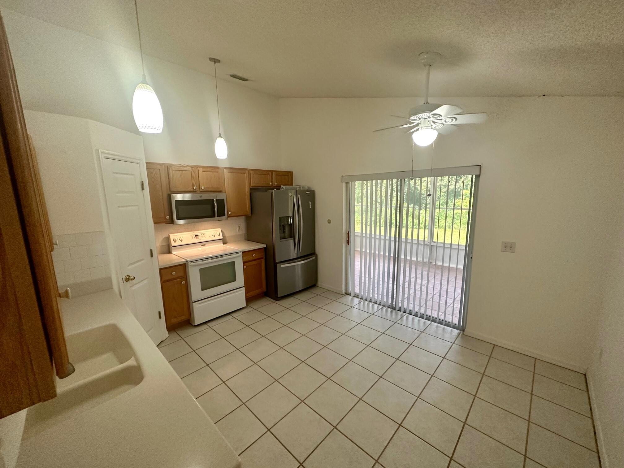 2089 Redwood Circle Palm Bay, FL 32905 - Photo 12 of 19 IMG_0127