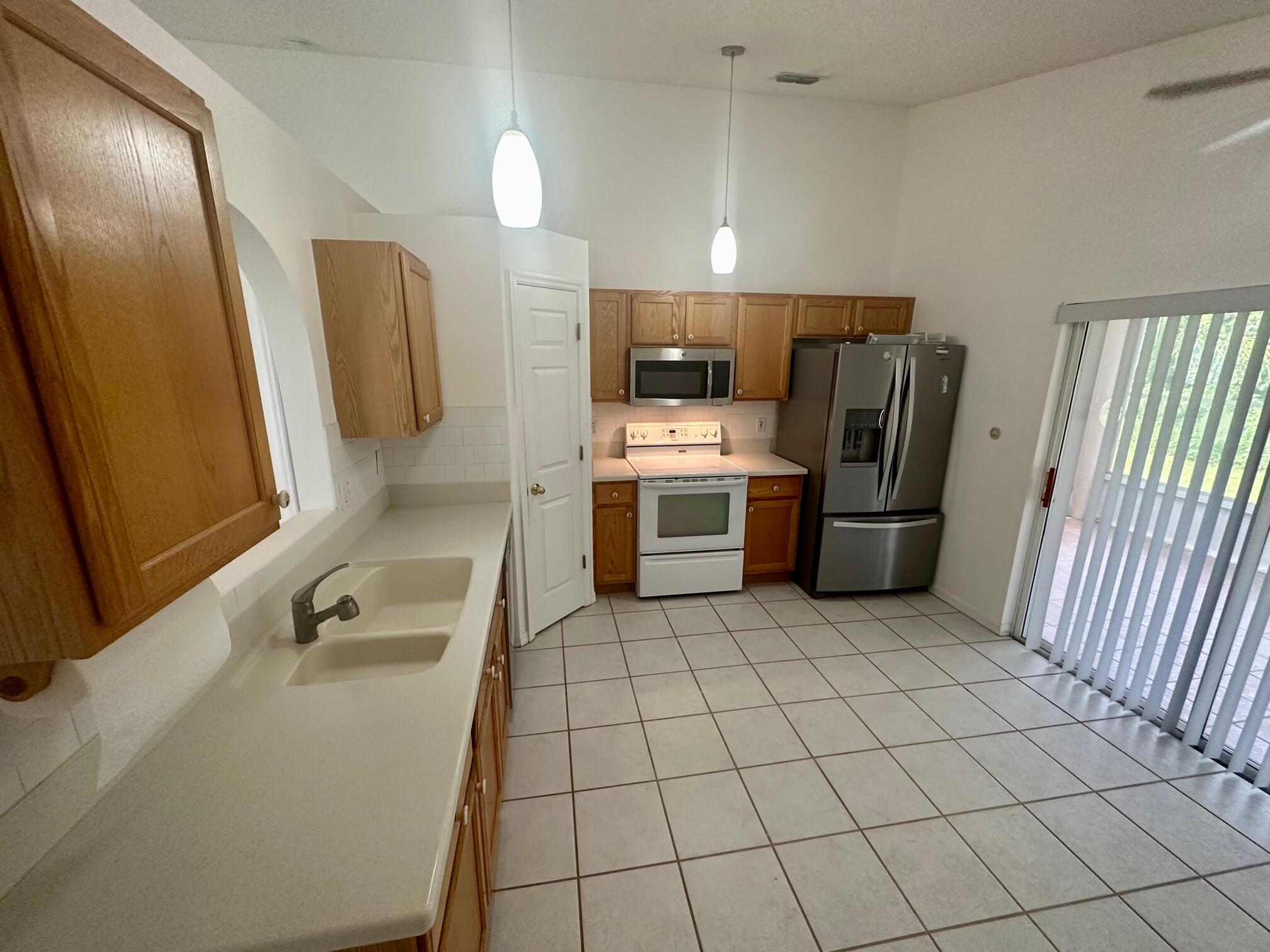 2089 Redwood Circle Palm Bay, FL 32905 - Photo 13 of 19 IMG_0128