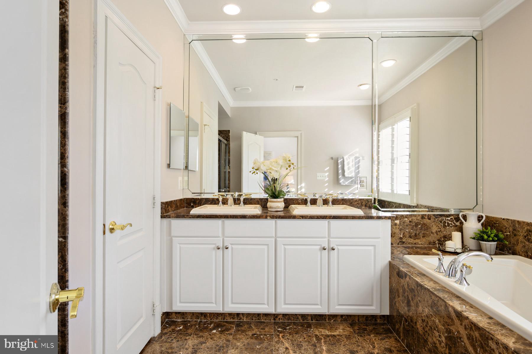 1734 Carpenter Road Alexandria, VA 22314 - Photo 17 of 48 Master bathroom