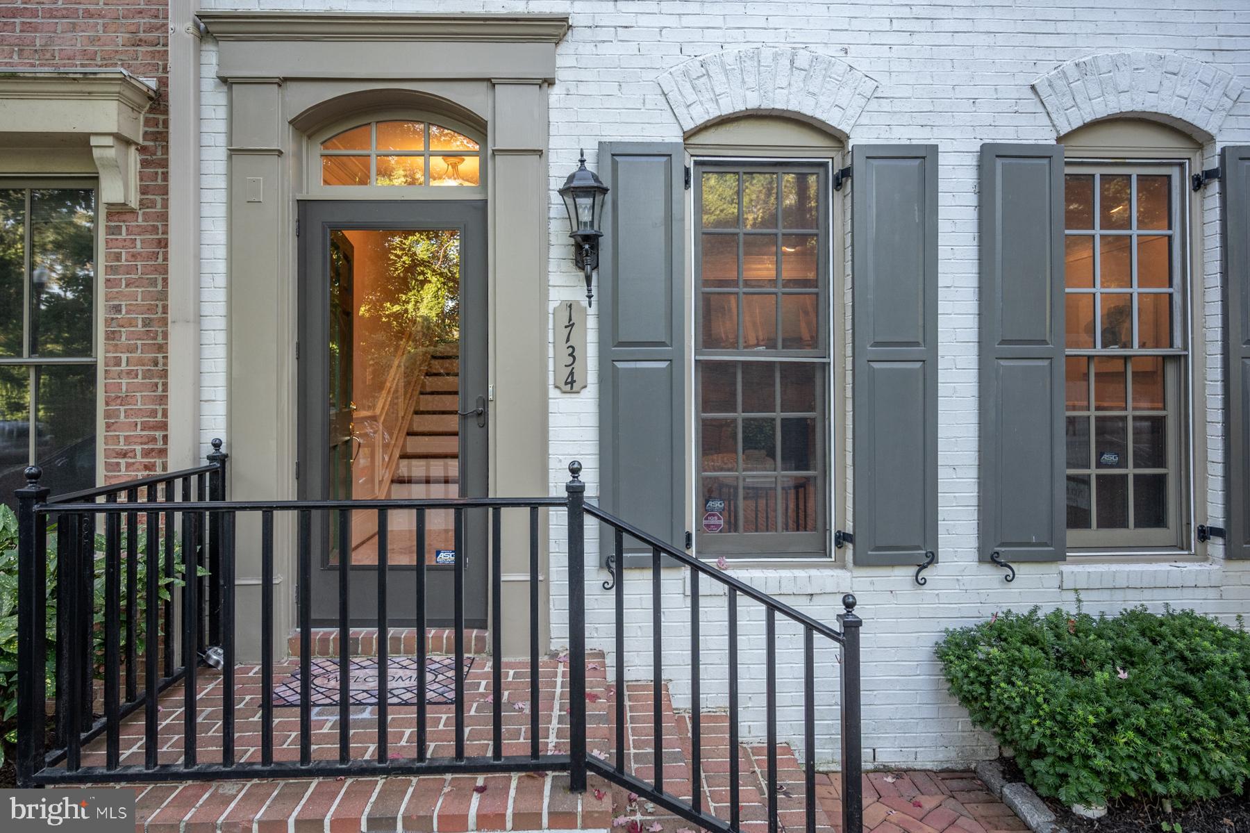 1734 Carpenter Road Alexandria, VA 22314 - Photo 31 of 48 Outside entrance door.