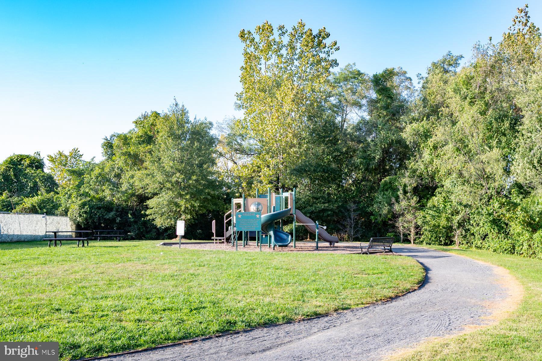 1734 Carpenter Road Alexandria, VA 22314 - Photo 38 of 48 Walking trail