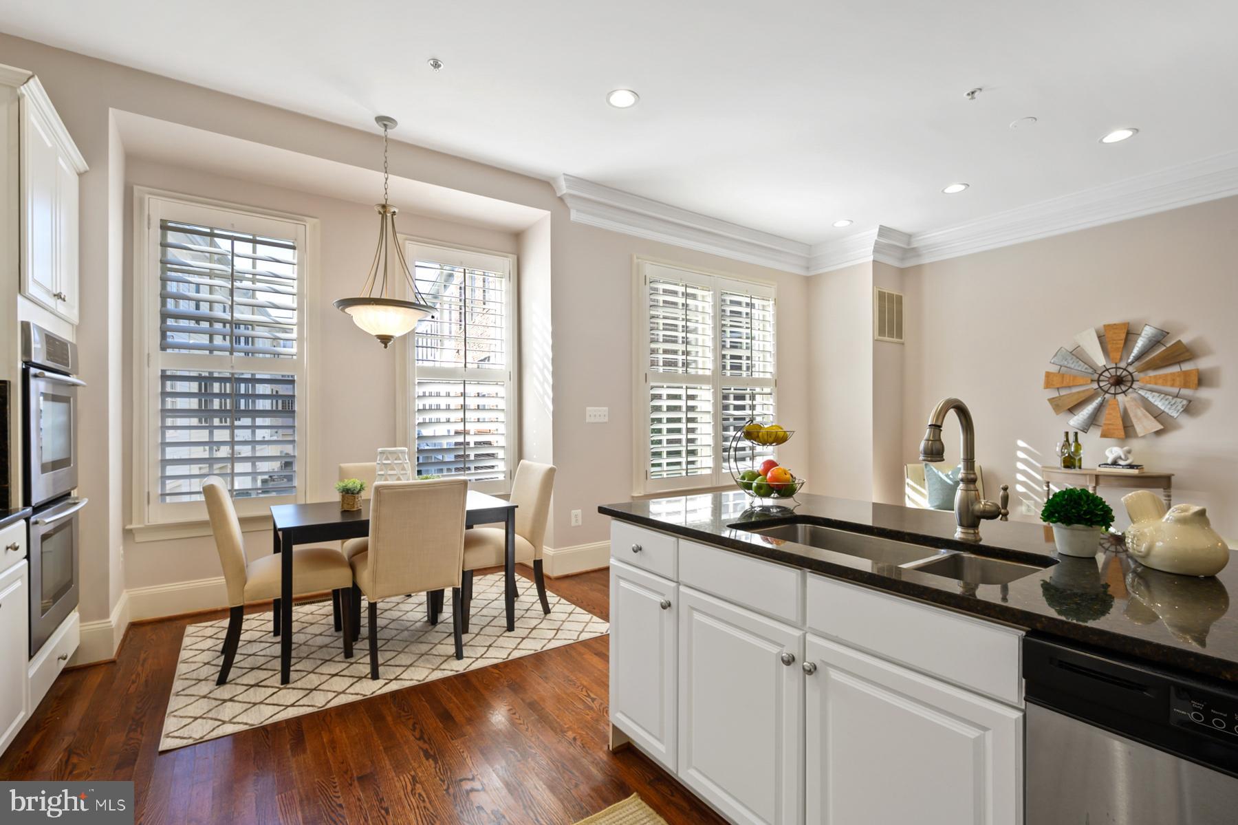 1734 Carpenter Road Alexandria, VA 22314 - Photo 10 of 48 Kitchen and breakfast area