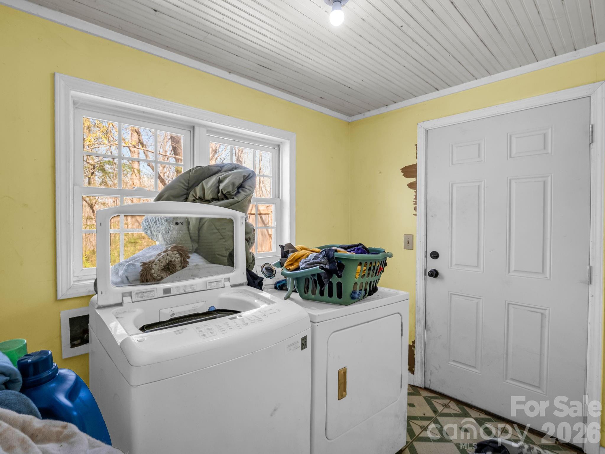 140 Fire Tower Road Mill Spring, NC 28756 - Photo 14 of 27