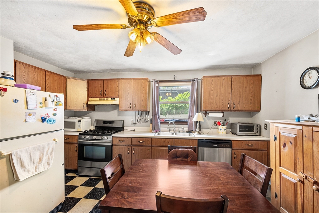 8 Myrtle Street Lynn, MA 01905 - Photo 3 of 36