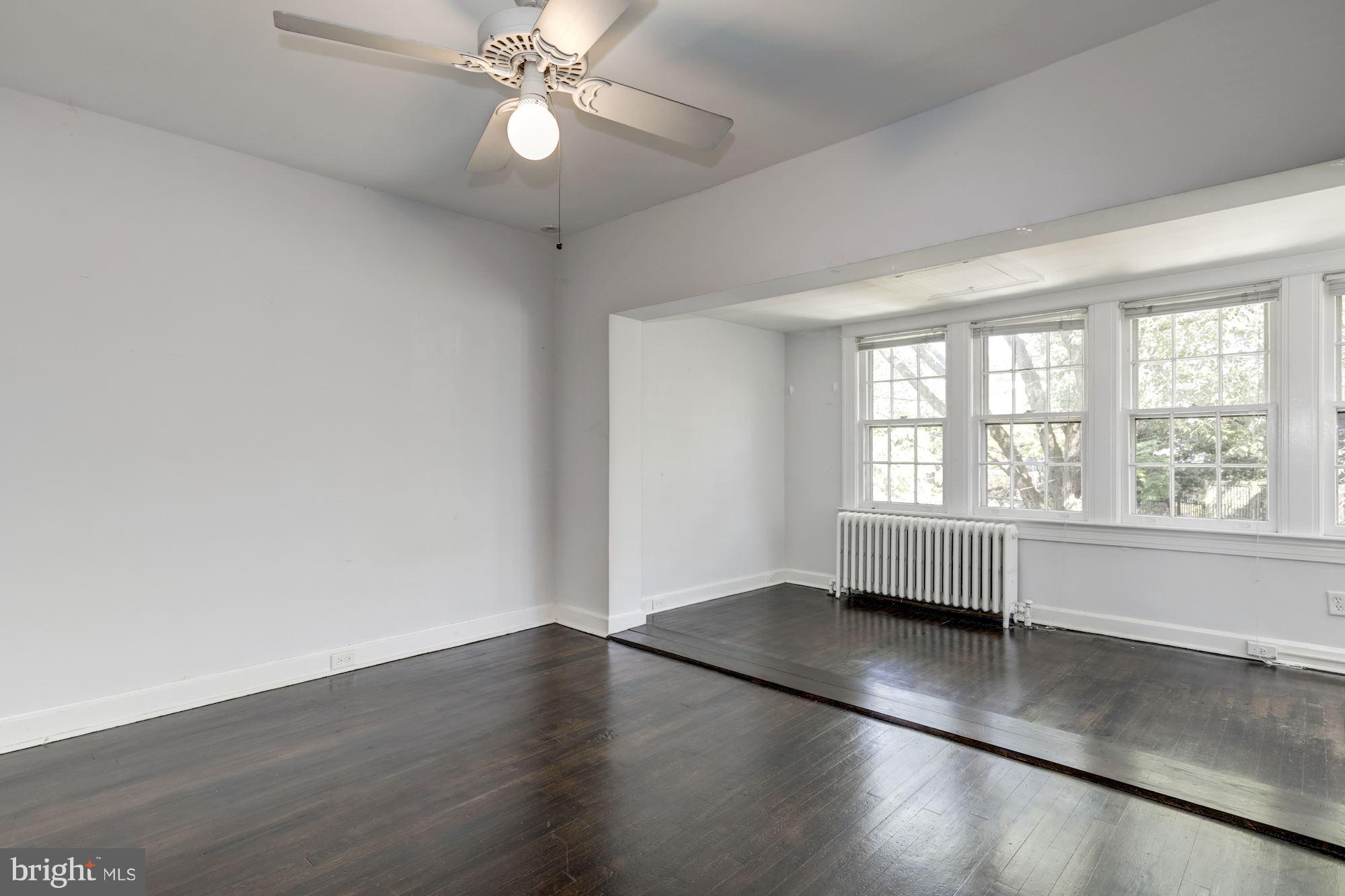 1533 Foxhall Road Northwest Washington, DC 20007 - Photo 16 of 22 Bedroom (Master) with sun nnok