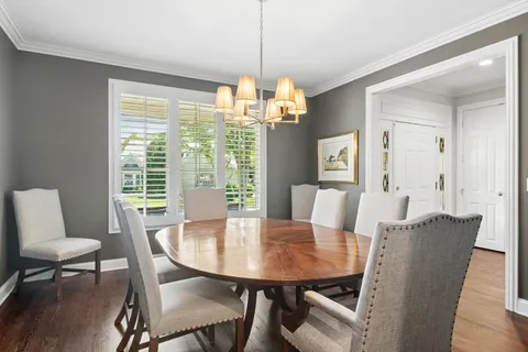 $1,299,000 | 672 Balmoral Court, Lake Forest, IL 60045