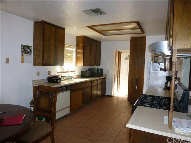 15545 Ramona Road Apple Valley, CA 92307 - Photo 1 of 1