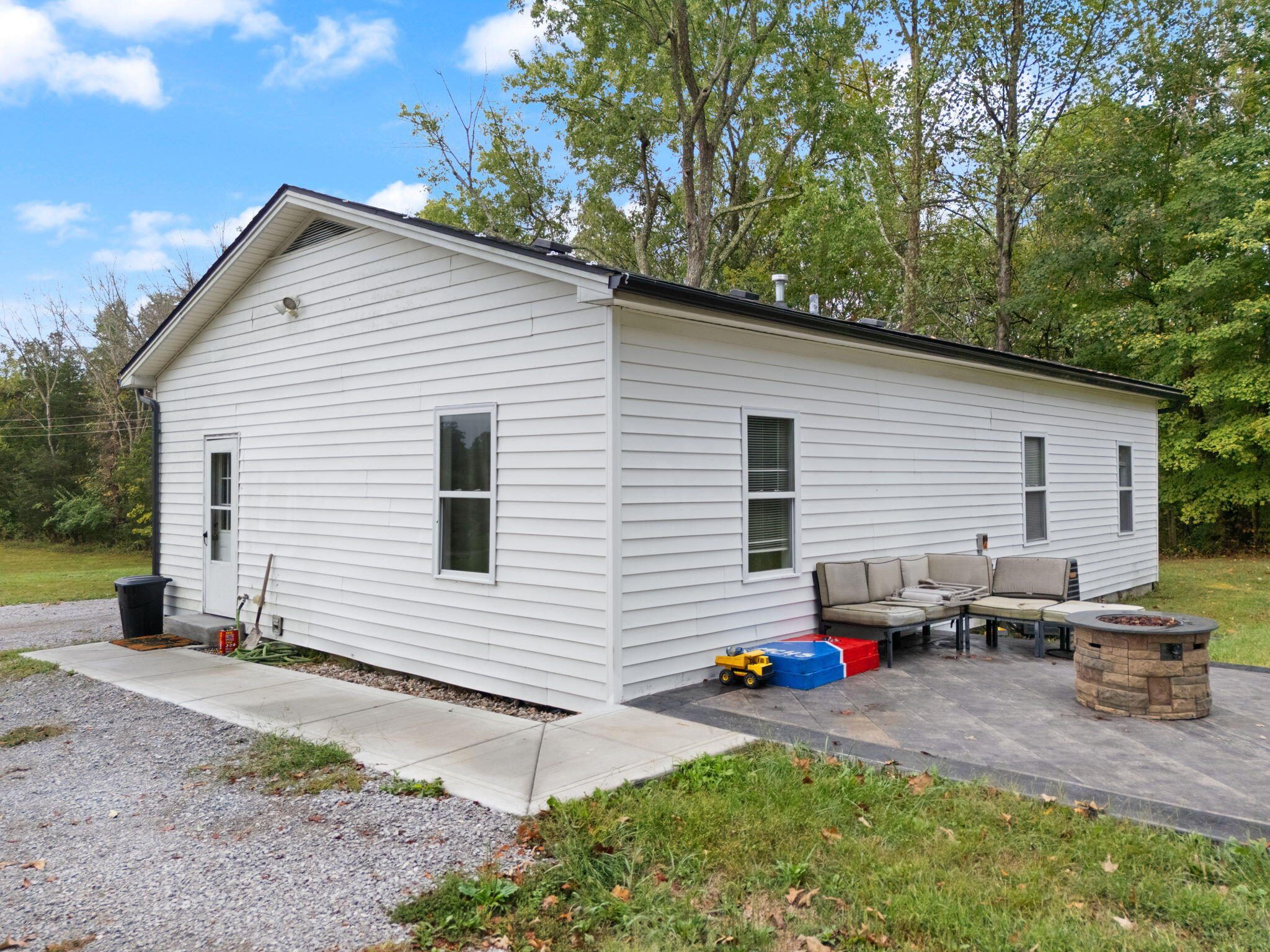 637 College Hill Road Waco, KY 40385 - Photo 40 of 63 40-web-or-mls-DJI_20250924172811_0423_D
