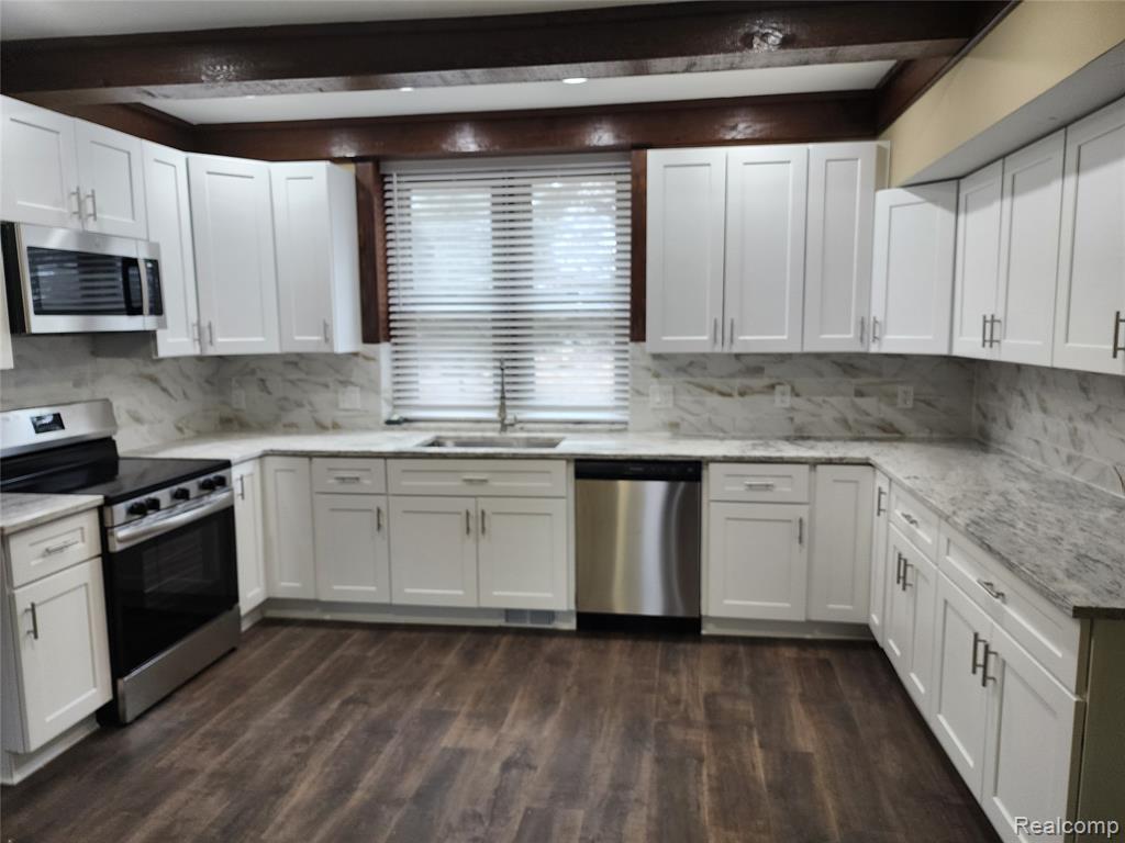 8164 Perry Road Grand Blanc, MI 48439 - Photo 4 of 21