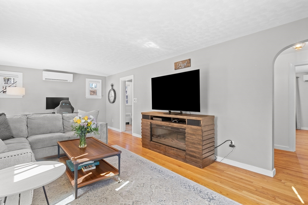 4 Winter Hill Drive Worcester, MA 01605 - Photo 11 of 29