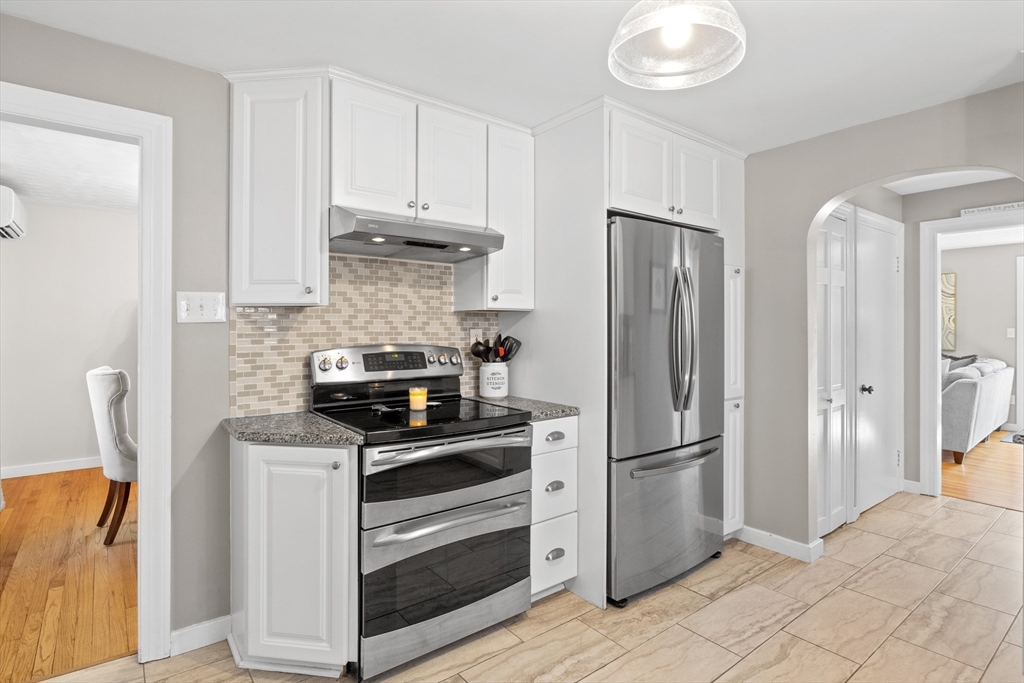 4 Winter Hill Drive Worcester, MA 01605 - Photo 6 of 29