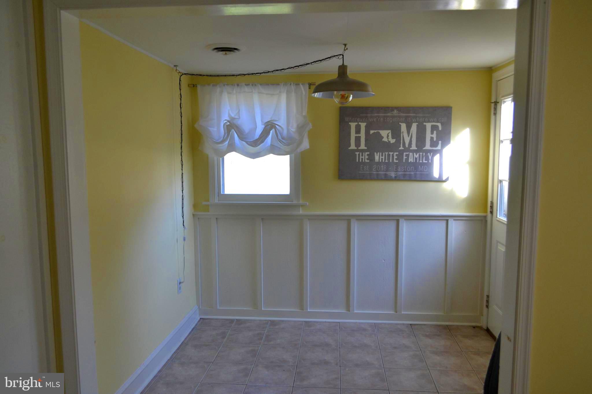 6356 Landing Neck Road Easton, MD 21601 - Photo 4 of 20 Foyer which can easily become your dining area.