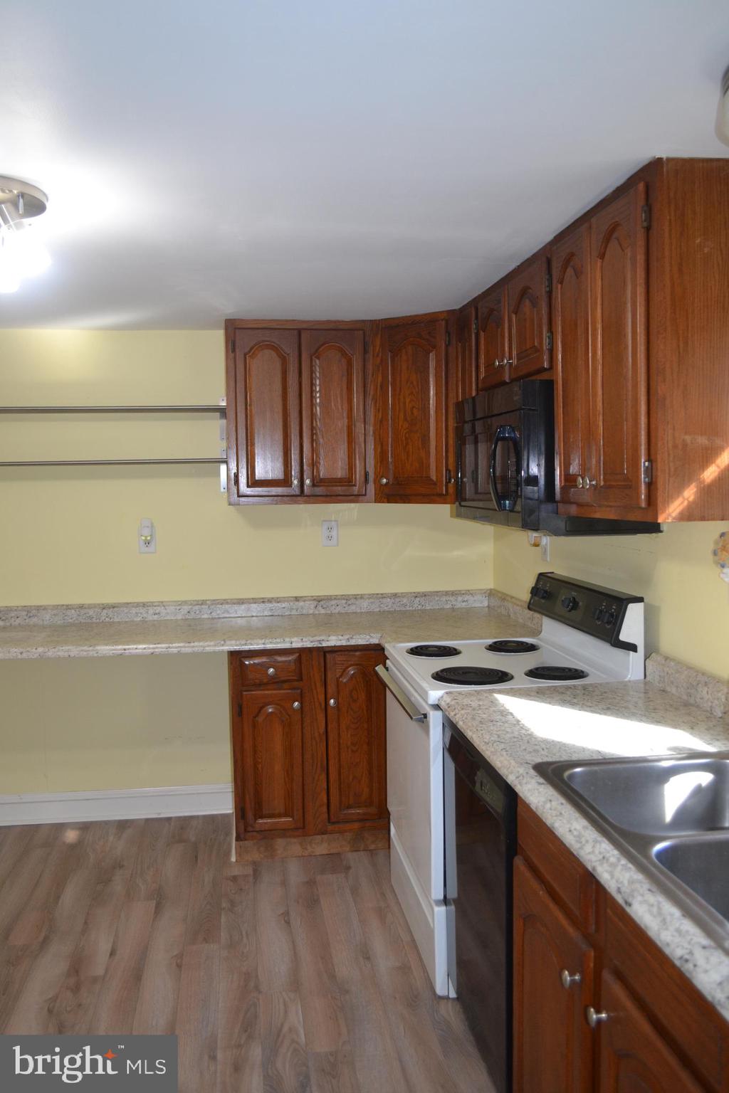 6356 Landing Neck Road Easton, MD 21601 - Photo 7 of 20 Plenty of Counter space