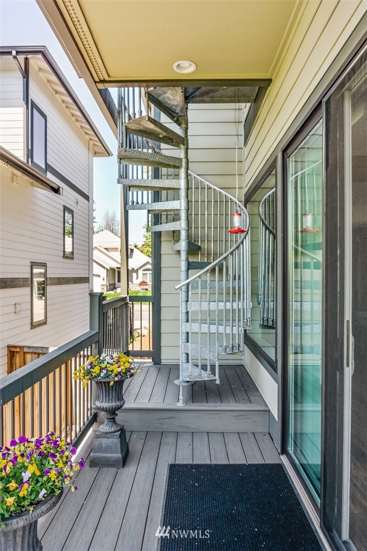 1019 North 28th Place Renton, WA 98056 - Photo 24 of 25