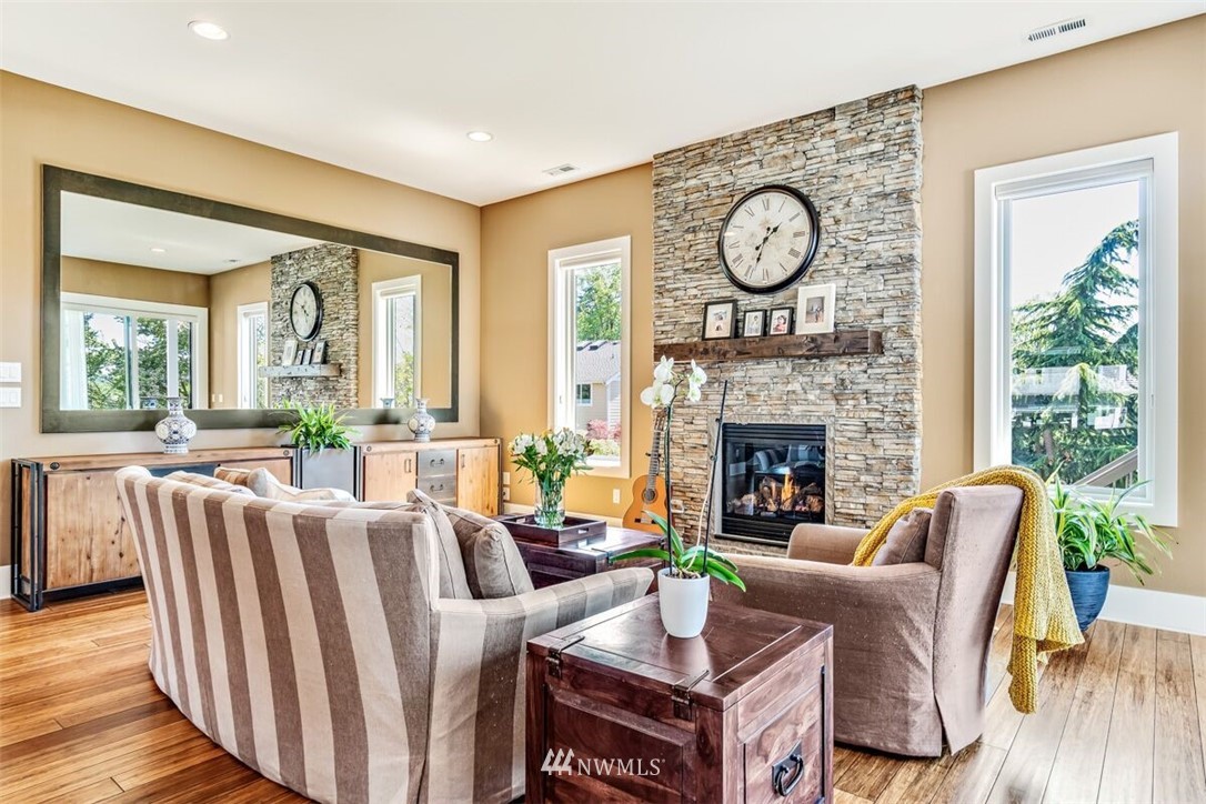 1019 North 28th Place Renton, WA 98056 - Photo 7 of 25