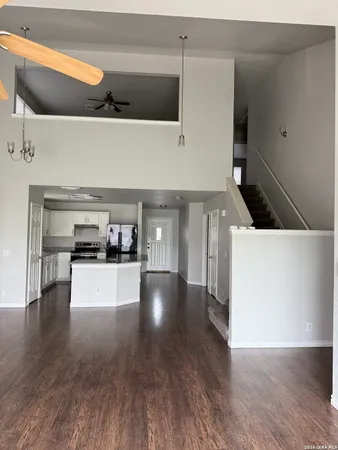 $1,800 | 10235 Southcreek, Converse, TX 78109