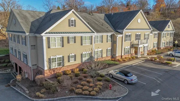 $3,095 | 208 Canter Court, Goshen, NY 10924