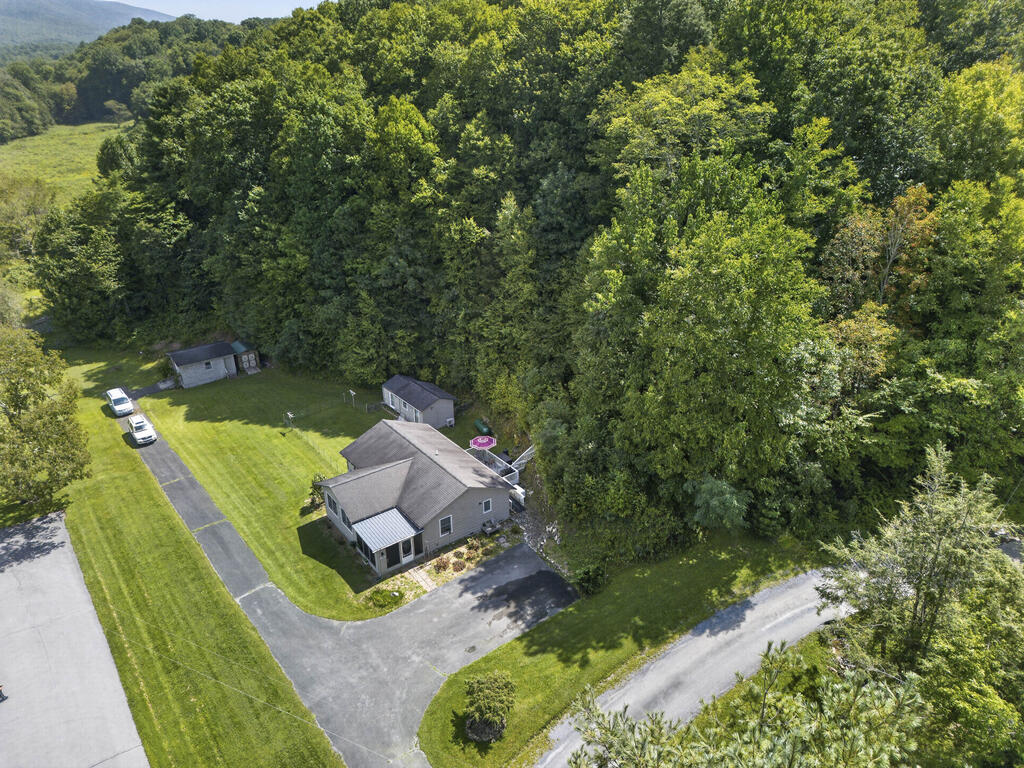 20483 Azen Road Damascus, VA 24236 - Photo 34 of 35 Gallery Image 34