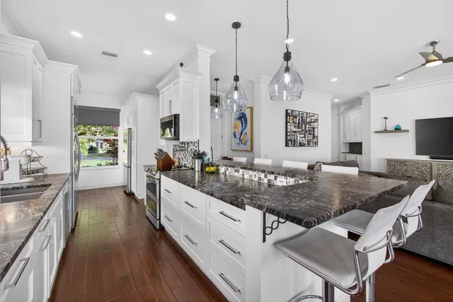 $1,100,000 | 177 Hampton Place, Jupiter, FL 33458